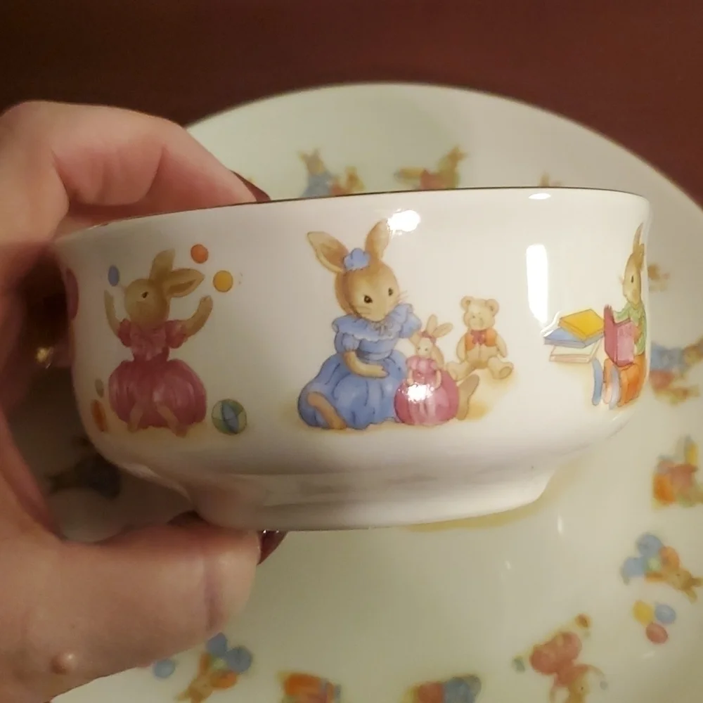 Mount Clemens Pottery Little Bunny Child's Set